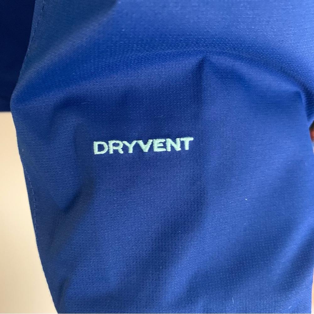 The North Face Women’s Jacket - Picture 5 of 16